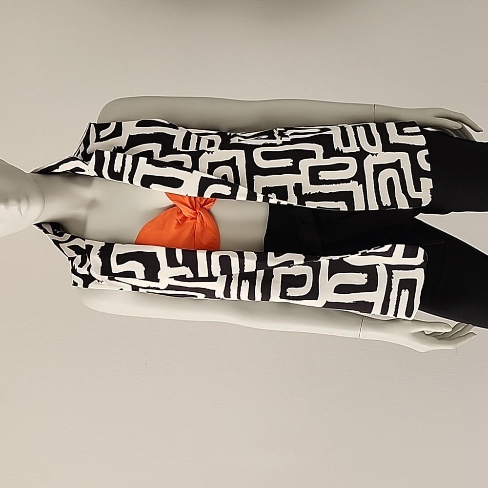 One n More White & Black Print Sleeveless Blazer with Fake  Pockets